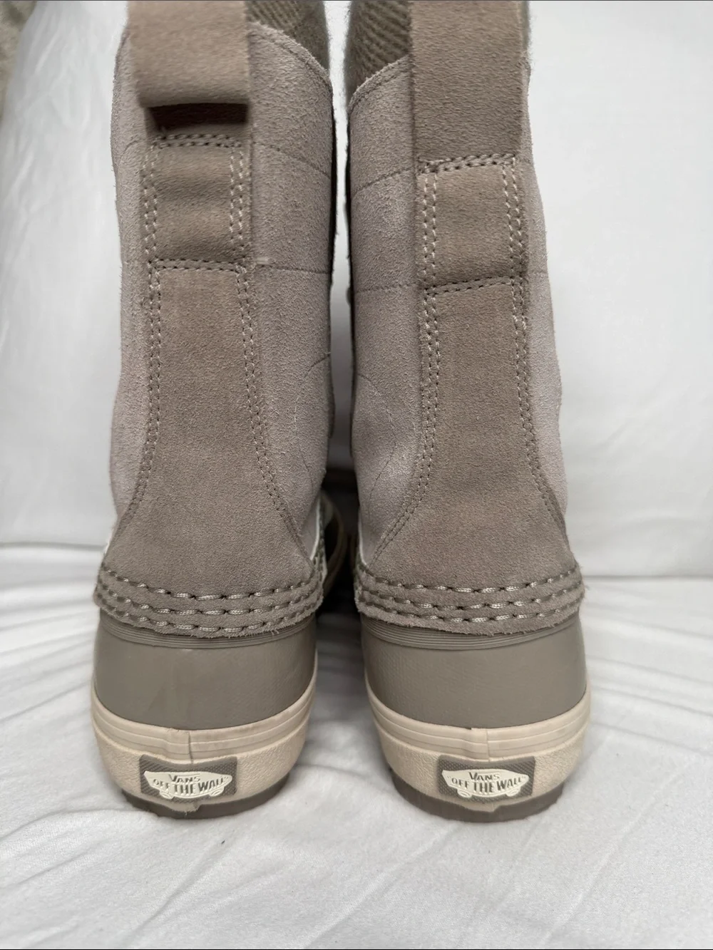 Women's size 5.5 / Men's size 4 Vans Taupe/Off-White High-Top Lace-Up MTE Boots